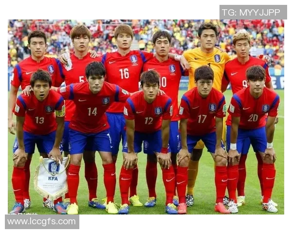 南京羽毛球队在世界杯预选赛中的团队协作表现分析与点评 南京羽毛球队在世界杯预选赛中的团队协作表现分析与点评