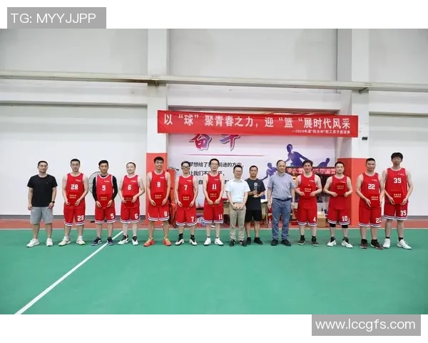 重庆篮球队团队协作新模式引发热议助力球队崛起与发展 重庆篮球队团队协作新模式引发热议助力球队崛起与发展